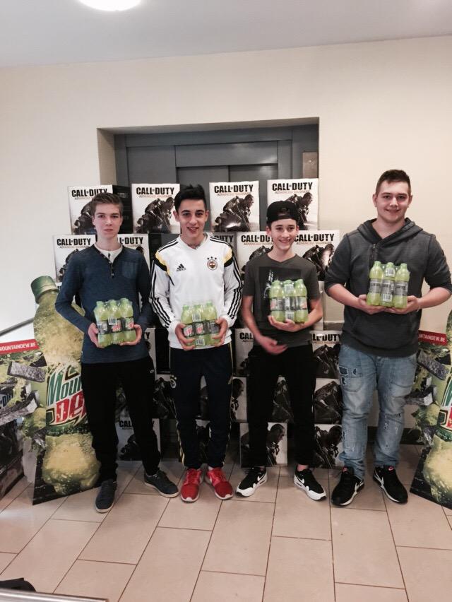 EGO_Brussels's tweet photo. Congratulations to the MVT Team for the top 1 at the EGO core LAN. @M1randaHuyb3rs @MountainDew @pepsico_be http://t.co/jarriRLC3K