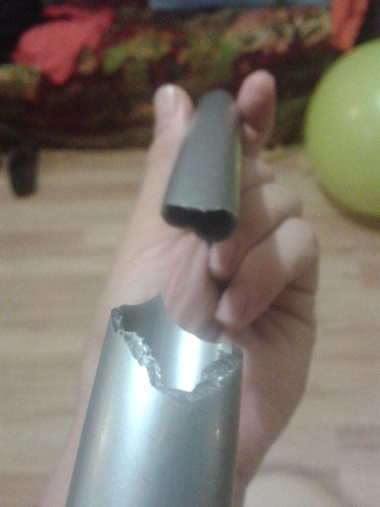 HoopFlowLove's tweet image. Snapped a #polypro. First time ever... :(