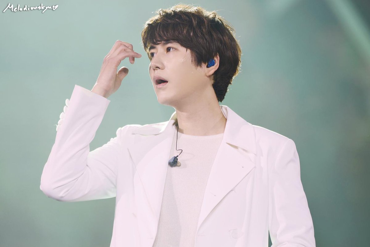 KYUindonesia's tweet photo. 150301 SS6 Macau - Kyuhyun. do not edit [cr. melodiousKyu] http://t.co/Qq0NxQJvyM