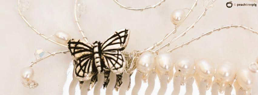 PeachTreePig's tweet photo. My first ever #crafthour tweet! Here's my handcrafted Rebecca haircomb with pearls &amp; crystals https://t.co/1MuvobBrWD http://t.co/3h4U5U3V54