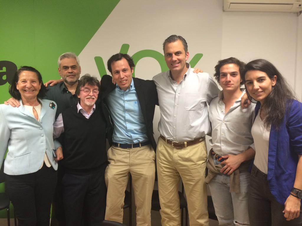vox_es's tweet photo. .@Ortega_Smith , candidato de VOX a la alcaldía de madrid. Gracias a todos por la participación. http://t.co/iLuKvNPWmu