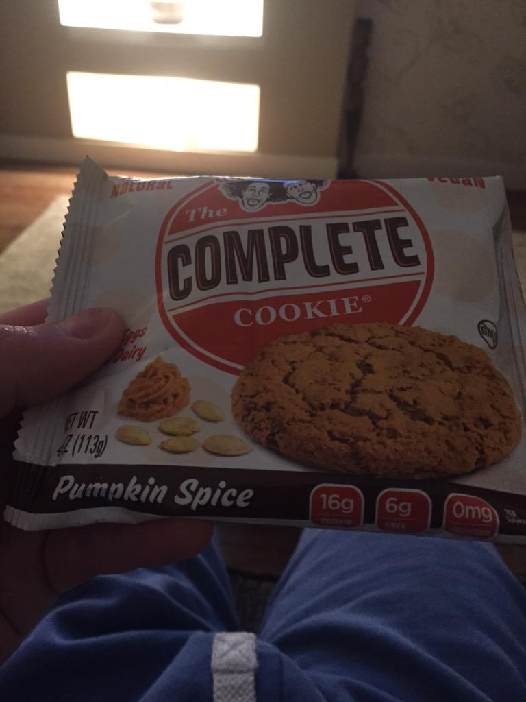 ryanbirkinshaw1's tweet photo. All over this a cookie we protein in it get on it sausage 💪💪💪💪👊👊👊#topfodder http://t.co/IVEYYmRS1n