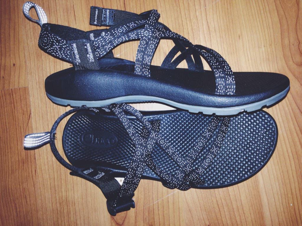 abbyhilliard's tweet image. Recently became a part of the Chaco &amp;amp; the Beats family👌❤️ #birthdayprops #myfamilyisclutch @chacousa @beatsbydre