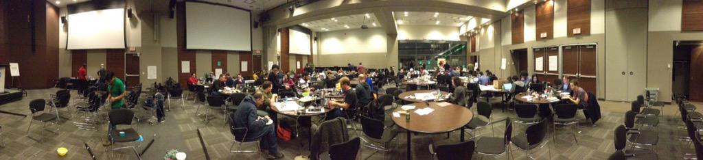 artform_ca's tweet image. Panorama of #HackTO @PCHHackathon