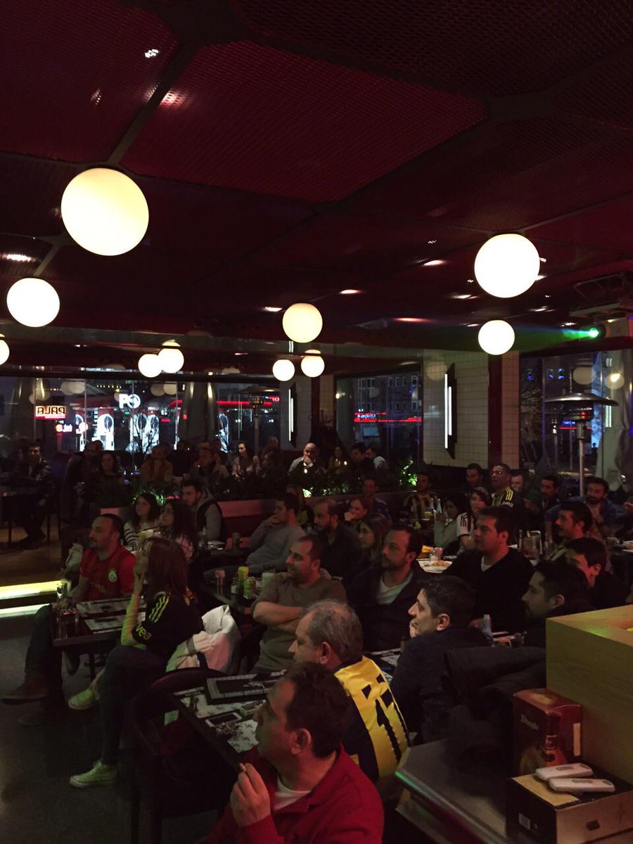 cafepalas's tweet photo. Cafe Palas Ataşehir'de maç keyfi... http://t.co/1j0TTLy2gC