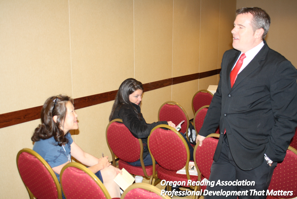 oregonread's tweet photo. @DannyBrassell took time to talk with the Ts before his presentation. He gave many practical tips for Ts. #OregonRead http://t.co/I0IBOUwGiO