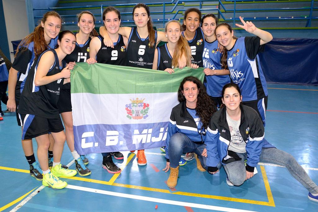 PaulaTello6's tweet photo. Nos vamos a Huelvaa oeeee #enormes A POR LA FINAAL!! #GoGuerreras 💪💪🏆 http://t.co/v51zjQjTwG