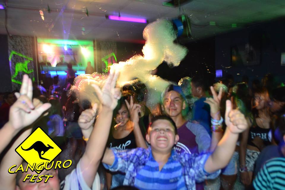 Andres_Spd's tweet photo. Me muero JAJAJAJAJAJAJAJAJAJAJAJAJAJAJAJA #CanguroFest http://t.co/HunoBPeHab