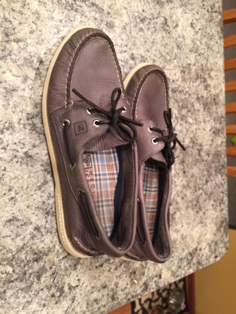 's tweet image. @_kippjones you totally fixed the meltdown, thank you! #teenagedrama #heknewyourvoice  #perfectlaces