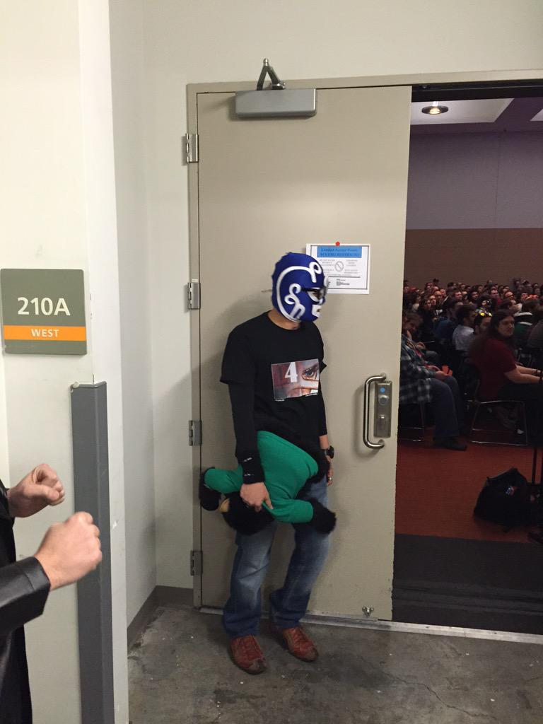 B_nAU0CWcAE2u_B.jpg:large