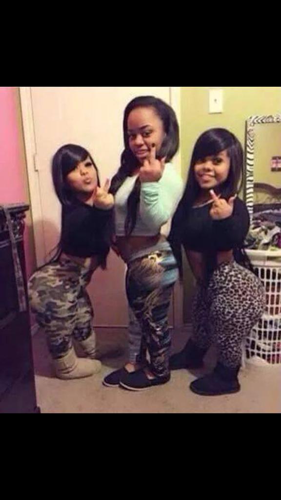 Ciaraward4's tweet image. Me in the army pants &amp;amp; chloe in the cheetah pants xxx #midgetproblems  @GhettoAssChloe