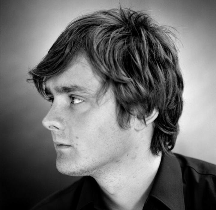 Happy Birthday to the voice of Keane, my lover Tom Chaplin doesn\t he older now?   
