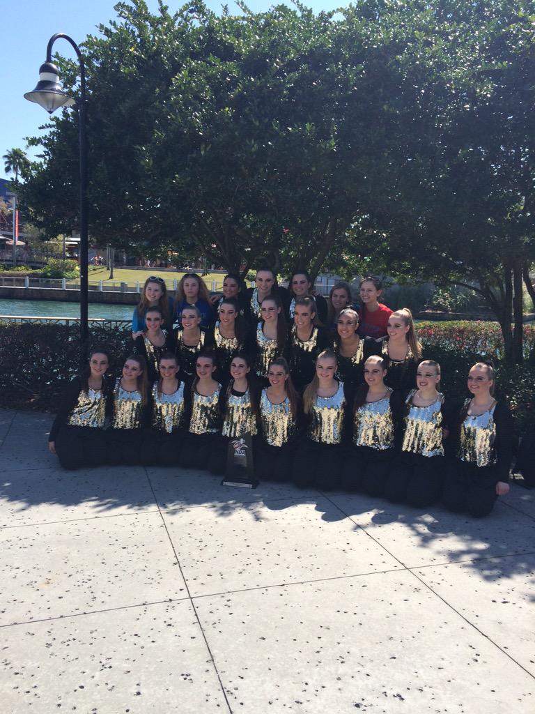 izyoung18's tweet photo. it's been a great few days here in orlando💙☺️☺️ #lzvp http://t.co/1ENdLNgYuC