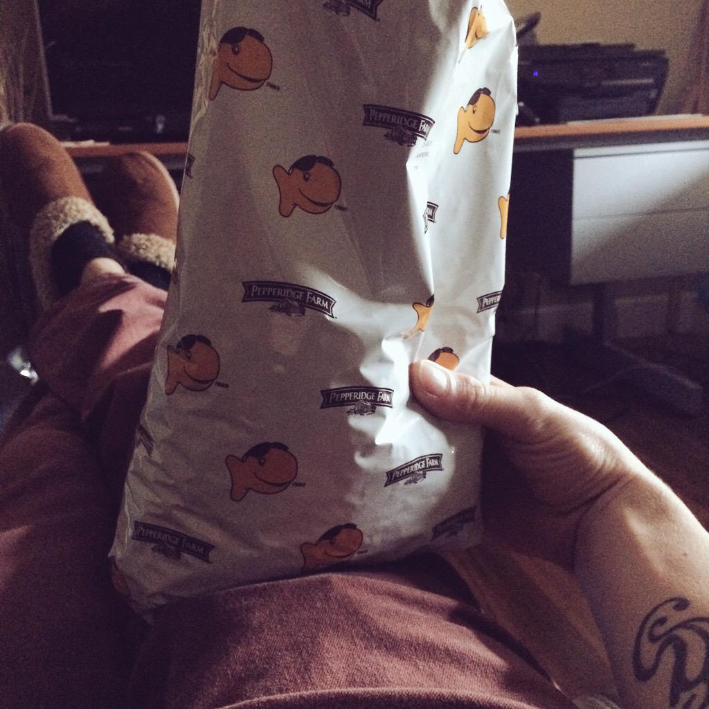 6lambert's tweet image. This is what love looks like👌💯