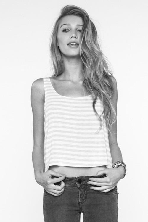 AdultiMate's tweet photo. Pheromone Girl: http://t.co/zaNb9fiGR4 ♥ #Love #Attraction #Pheromones #Pheromones http://t.co/CtSwR3W96A