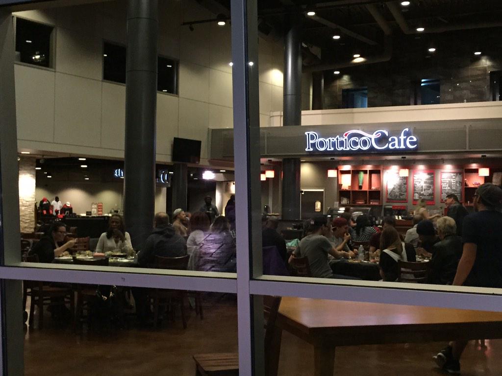 Food, fun, friends! #wishingiwasinside  <a href="/AnnaGoldenMusic/">Anna Golden</a> #worshipteam #trivianight
