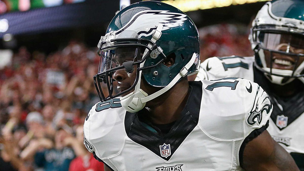 sportingnews's tweet photo. Jeremy Maclin reportedly plans to sign with the Chiefs. http://t.co/fhQacN4oSC http://t.co/9BK5d6jmE2