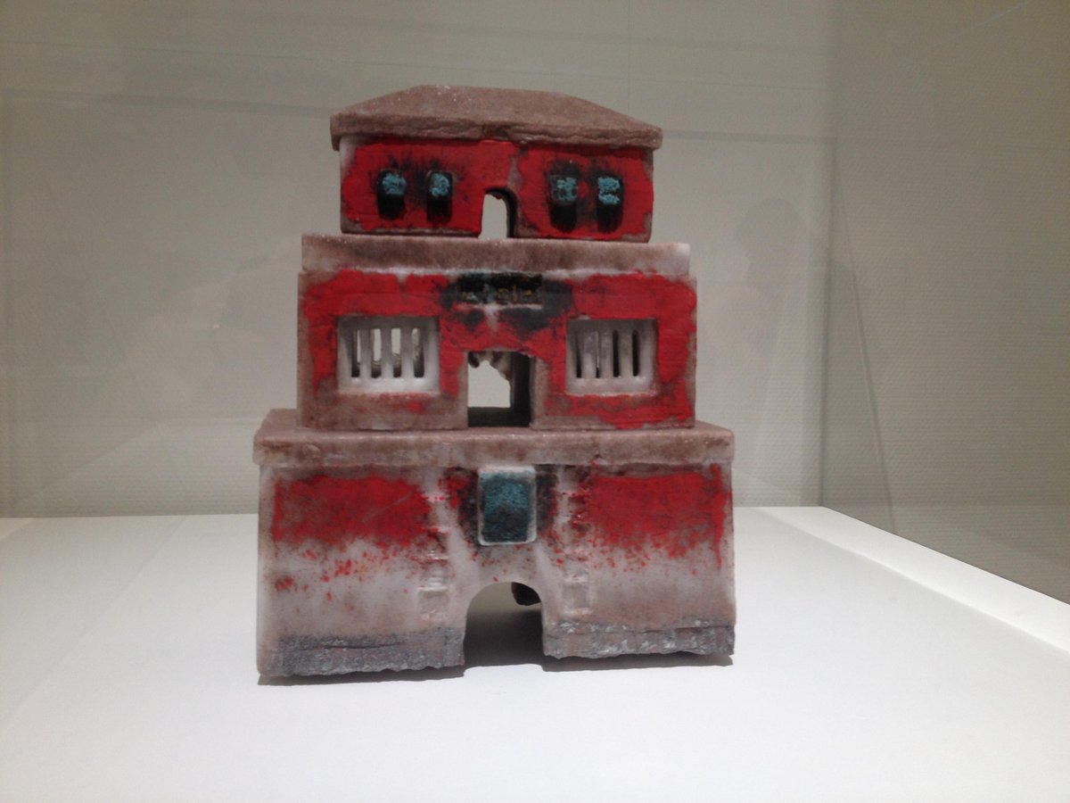 buzzcolour's tweet photo. Guan Donghai's vivid glass City Gate series - in Ahead of the Curve, @bristolmuseum #colorinart #Colours http://t.co/Tvhcbp2U0A