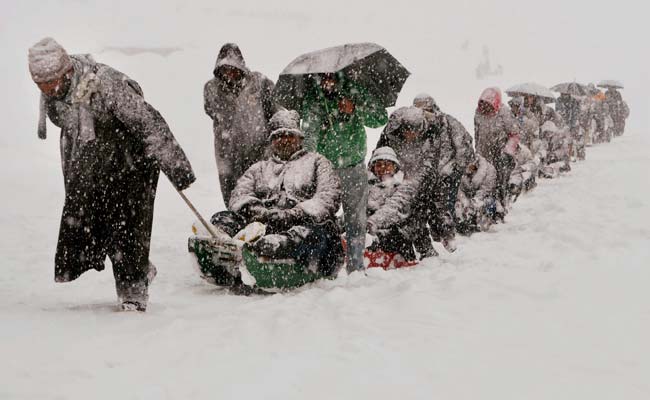 Kashmir receives season's heaviest snowfall goo.gl/sbfwHU