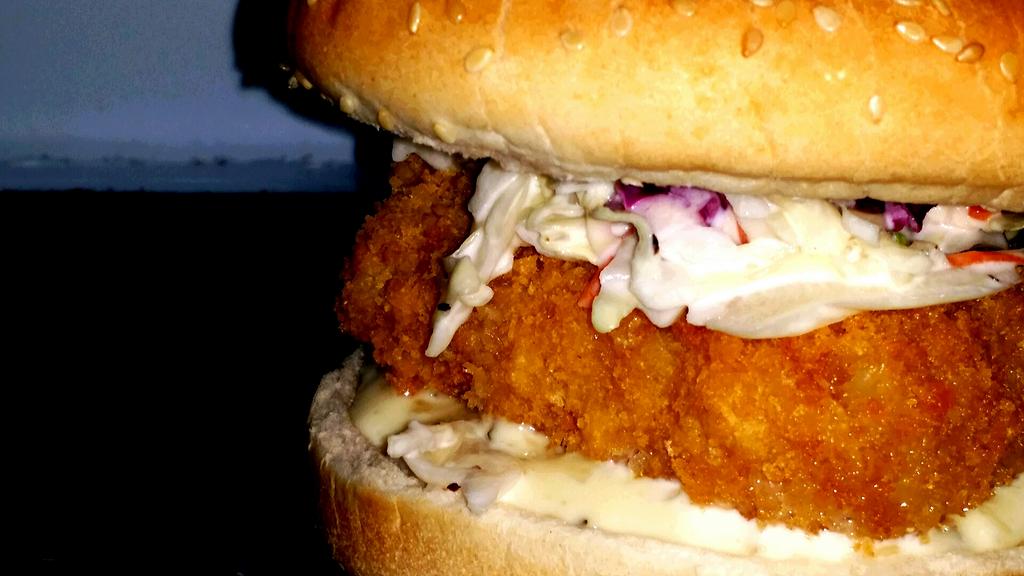 crispycodnv's tweet image. Come and try our famous Crispy Fish Burger #northvancouver # burgers # fish