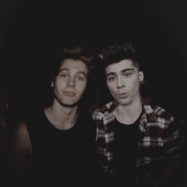 FL Manips on Twitter: "Luke Hemmings x Zayn Malik (Ps. I guess it\