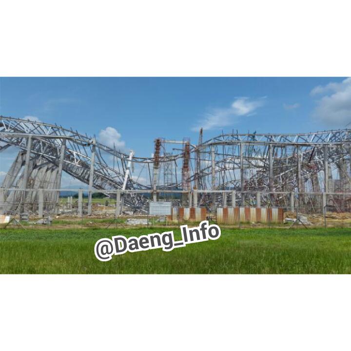 R.I.P Arsitektur :( <a href="/Daeng_Info/">Daeng Info</a>: Hanggar yg rubuh di Bandara Sultan Hasanuddin, 3 pekerja tewas, 6 luka parah. "