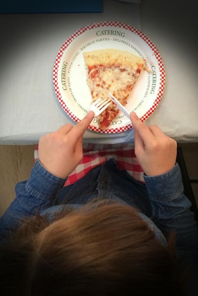 EtiquetteSleuth's tweet image. Wonderful group today in #etiquette class learning proper knife and fork use &amp;amp; how to eat sorbet in stemware.