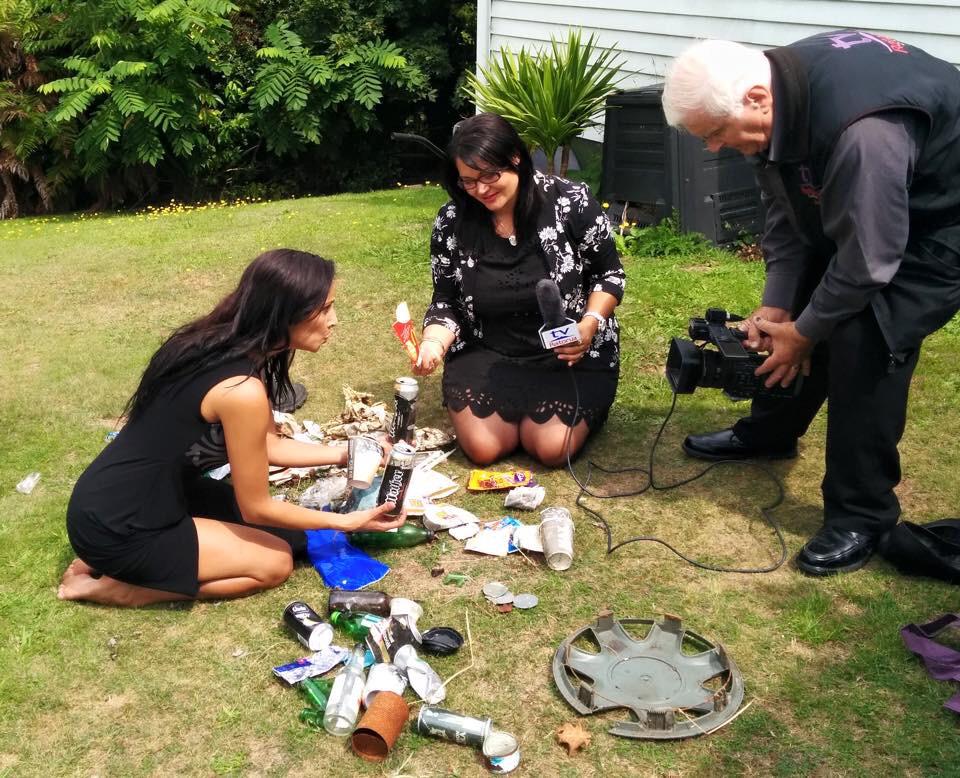 KiriDanielle's tweet photo. Sharing a haul of trash from a river bank in New Zealand with local TV.  We can all choose to change - #CleanOurEarth http://t.co/An5YdBPnIU