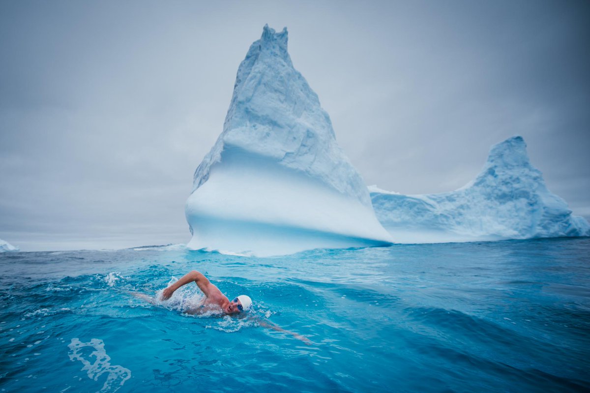 huisgenoot's tweet photo. Supertrots op @LewisPugh - as die menslike ysbeer sê hy gaan iets doen, dan dóén hy dit! Voltooi onmenslike #5Swims http://t.co/rfnXztPcoi