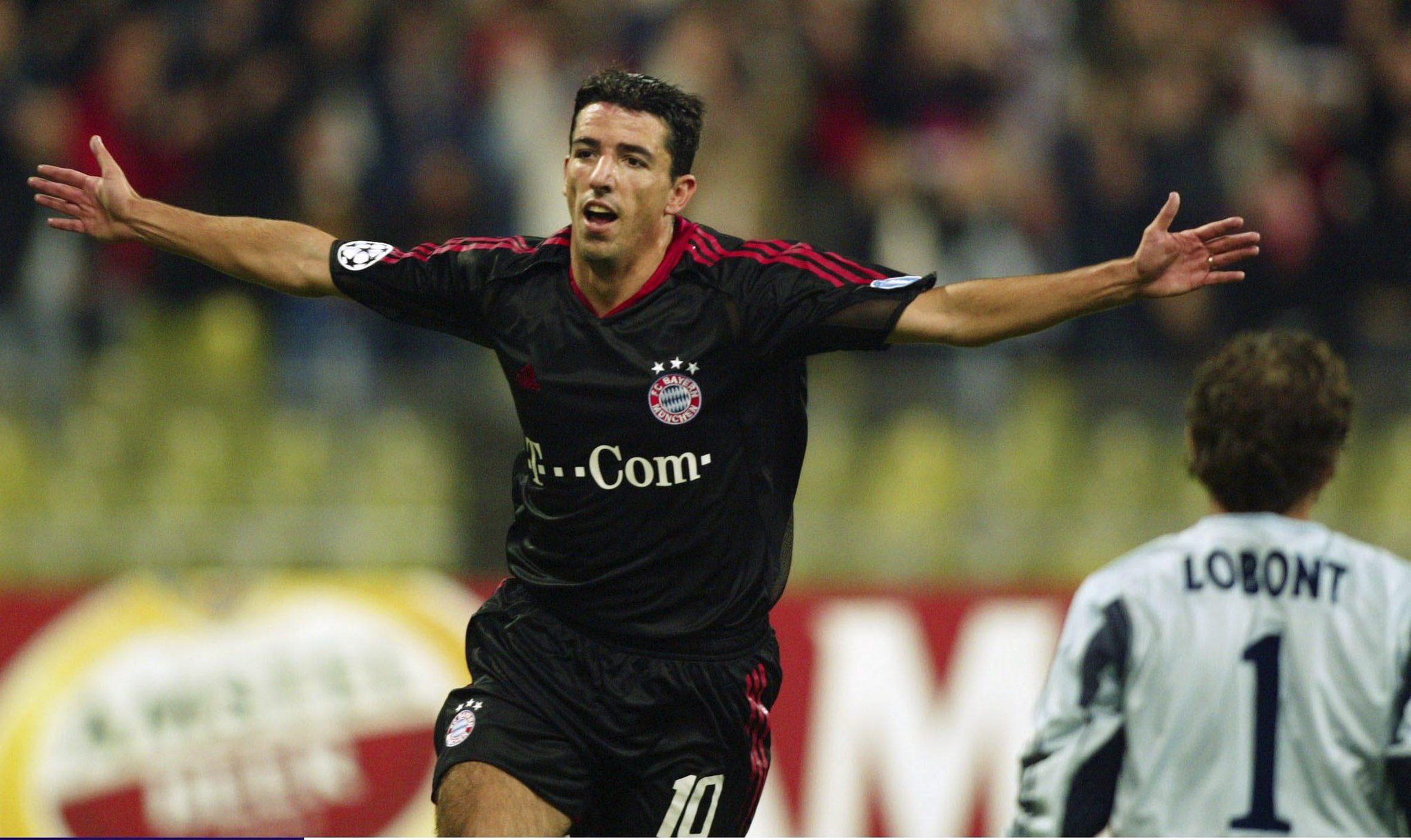 Happy birthday to the man with the fastest goal in history - former striker Roy Makaay! 