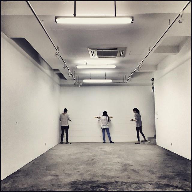 madebyanonymous's tweet image. First day of set-up at The Substation with Obllique! #Anonymous10
anonymous.com.sg/10/