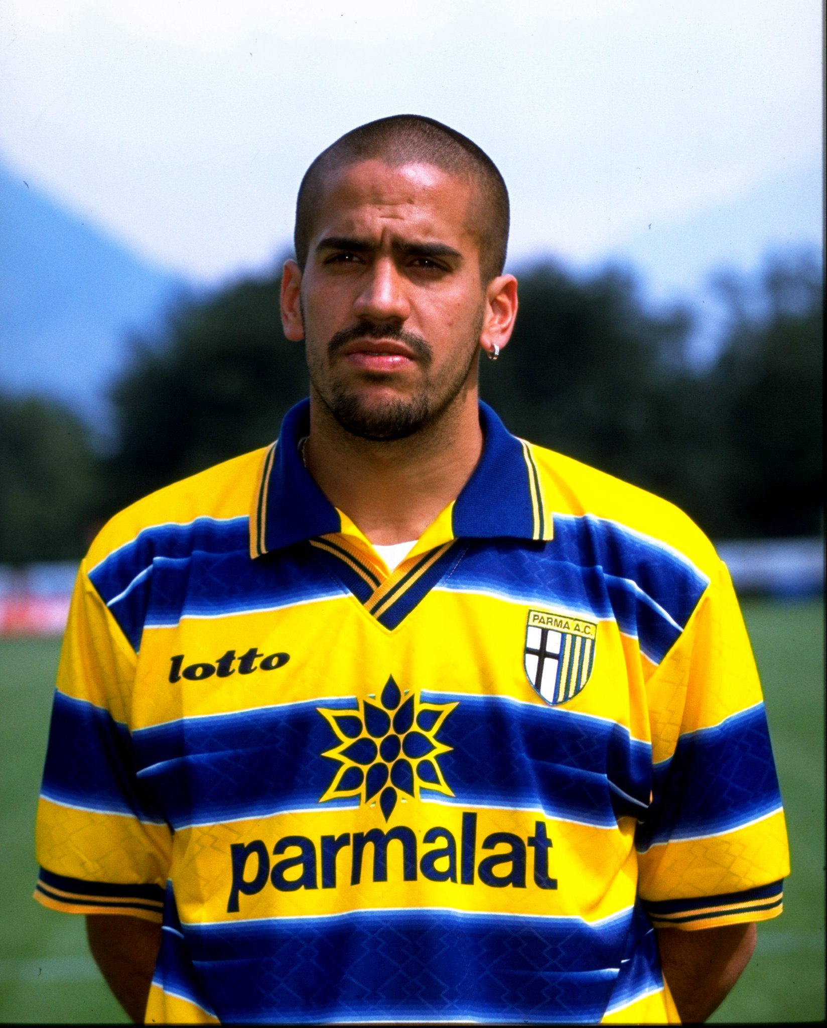 Happy birthday, Juan Sebastián Verón - a UEFA Cup winner with in 1999! 