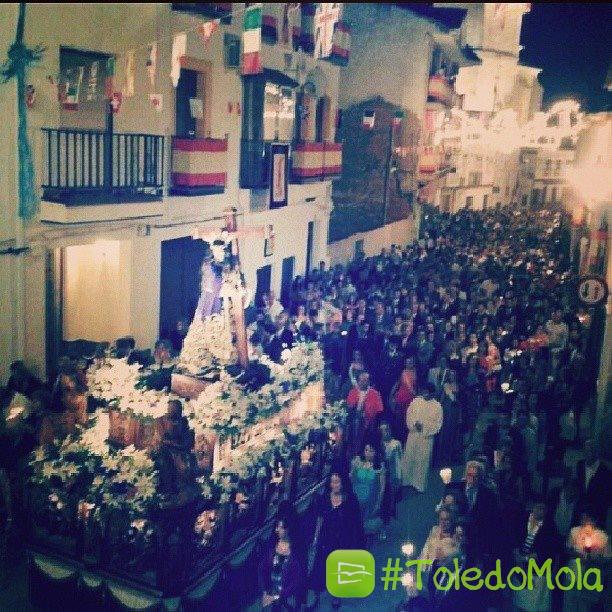 nnggtoledo's tweet photo. Son estos días cuando se aúna el sentimiento d un pueblo, la solemnidad y cariño d todos los villatobanos.#ToledoMola http://t.co/hMWrGeIM4i