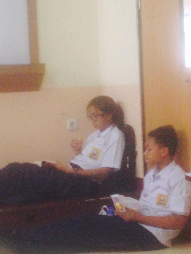 eightxal39's tweet photo. bagas menang banyak @shirlyputri http://t.co/WoUAf9OZrD