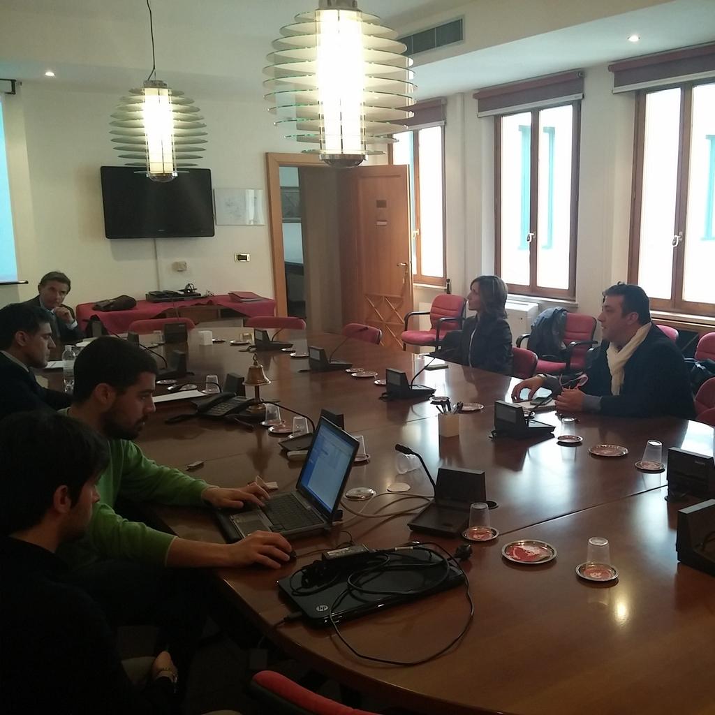 egodomenico's tweet photo. #digitaldaylive #dchampfe Finita fase di preparativi per la conferenza stampa Fatturazione Elettronica Ferrara http://t.co/A67QuaCe0D