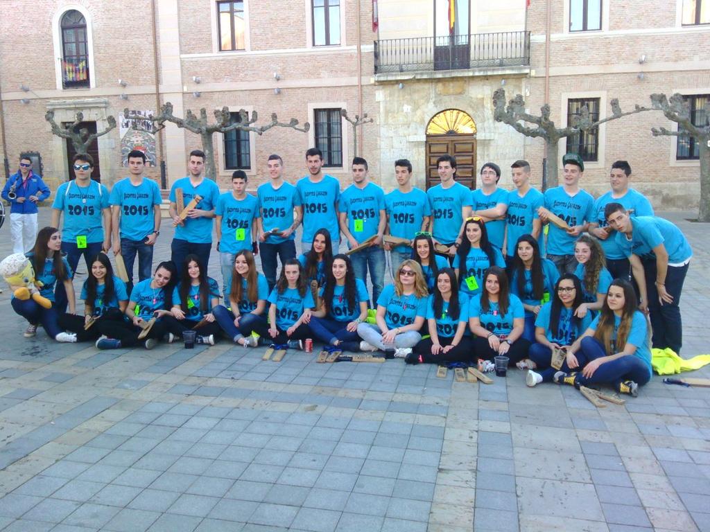 SnchezLalala's tweet photo. SI SOMOS LOS MEJORES,QUE SE LE VA A HACER LOLOLOLO. ¡GRANDES @QuintosCarrion 🔝🔝🎉🎉 http://t.co/5UuYGjbD6x