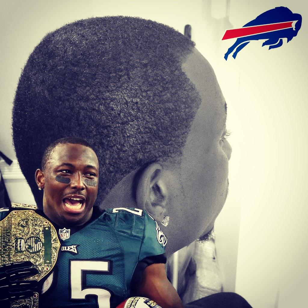CanesBARBER's tweet image. Blessed the Homie @CutonDime25 ✂️💈 #LookGoodTrainGood #TheBarberOfTheAthletes #BillsMafia #NFL 🏈