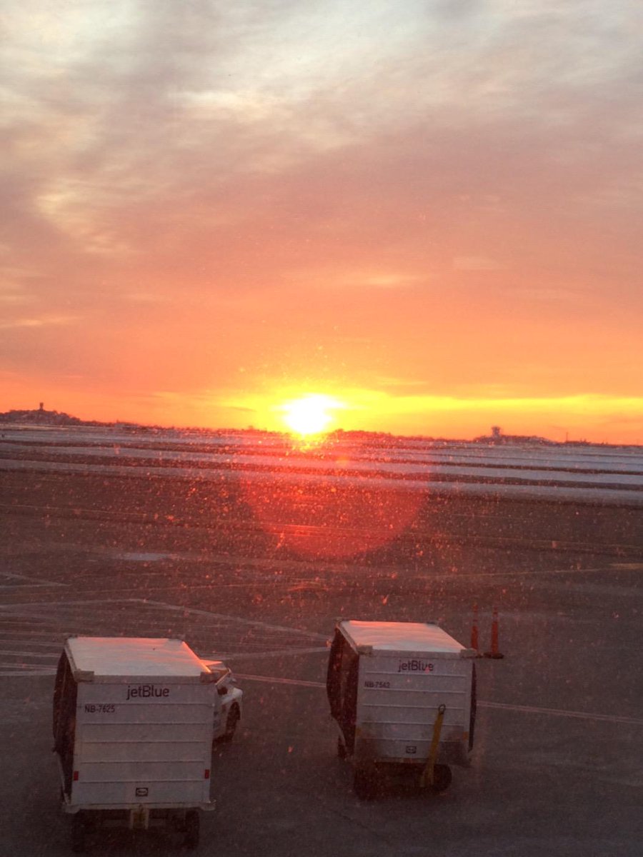 AdrienMaxx's tweet photo. At the airport with @rabbijfranklin and @rkalikow. Boarding the plane to #najds15 Beautiful sunrise! http://t.co/6xWF0EBCCl