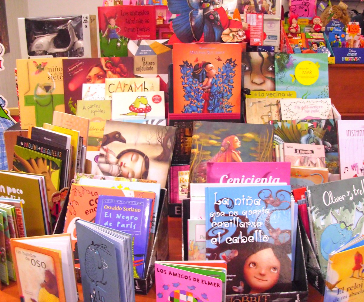OFERWORLD's tweet image. Somos especialistas en lectura infantil y juvenil. Os esperamos!!