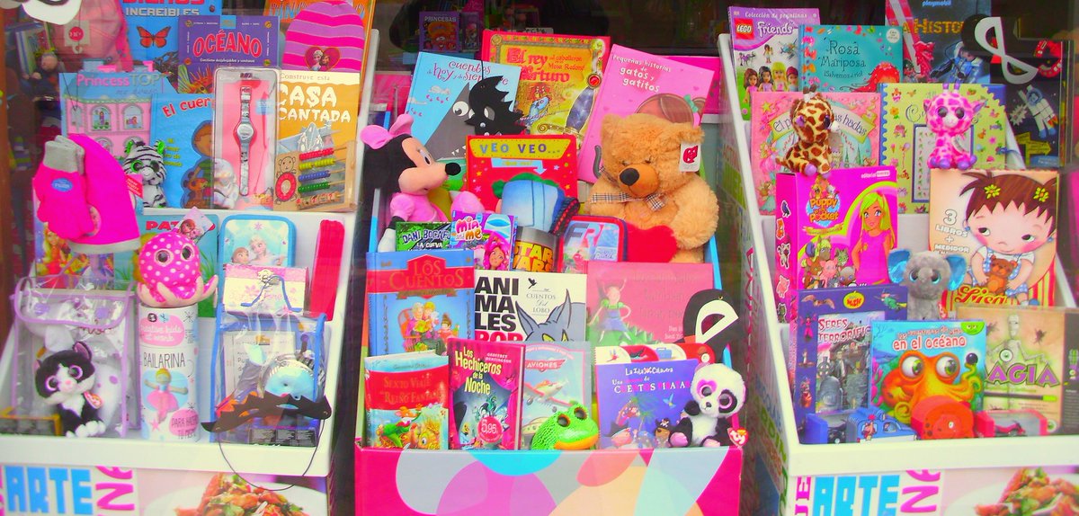 OFERWORLD's tweet image. Somos especialistas en lectura infantil y juvenil. Os esperamos!!