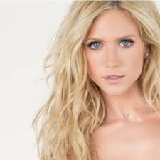 Happy Birthday to the hilarious actress Brittany Snow    