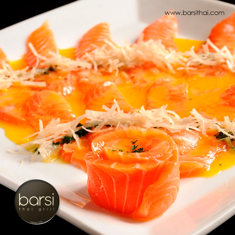 barsithai's tweet photo. #Almuerzo ¿Conoces nuestro Tiradito de Salmón con ralladura de coco? ¡Ven y pruébalo, te gustará! http://t.co/p7IzR4lep3