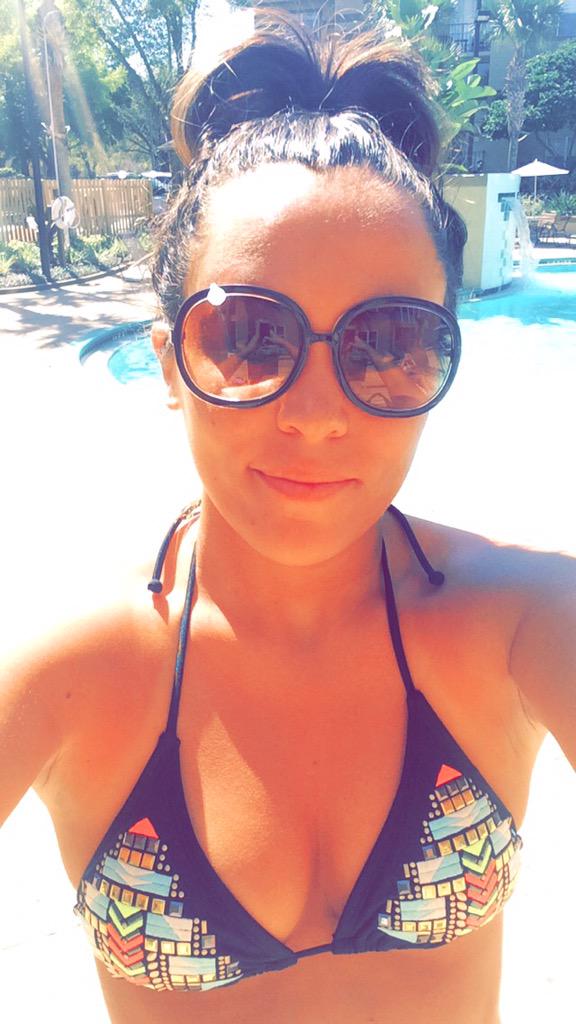 sTaytuned114's tweet image. Pool pic! 🌴☀️👙🏊 #Springbreak #poolpic #pooltime #orlandoflorida #Springbreak2015 #teamkumquat #teamtan #bikinipic
