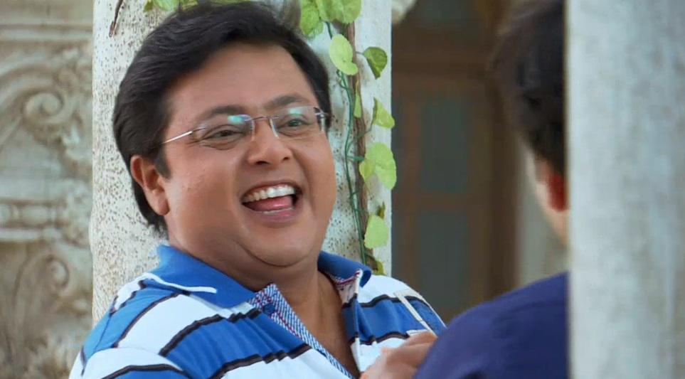 PKDHOfficial's tweet photo. Aditya laughs but Harish Removes his hands thinking of their fight 😔😔#PKDHRevisited #Epi74 http://t.co/aZNZv7nJir