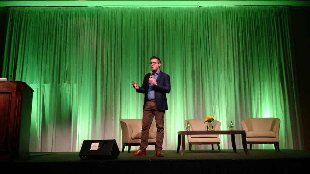 conferencems's tweet photo. Daniel Sieberg @siebergd da el comienzo a @conferencems http://t.co/LALqhWGnOL