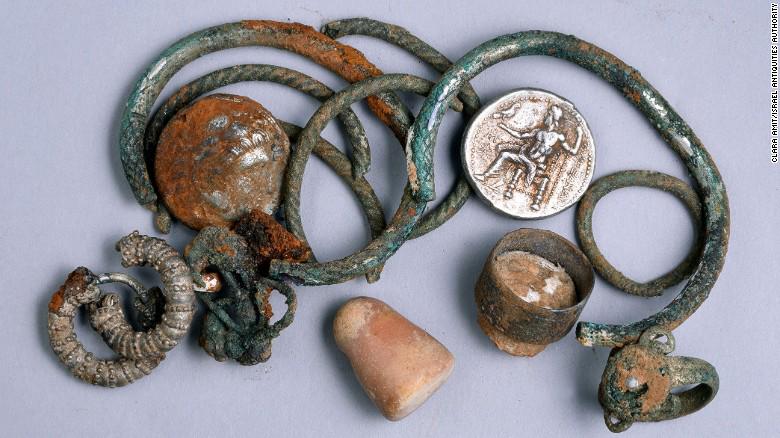 CNN's tweet photo. 2,300-year-old treasure from the era of Alexander the Great has been found in a cave: http://t.co/7kXDRfKUZh http://t.co/Sx4zbY2GDZ