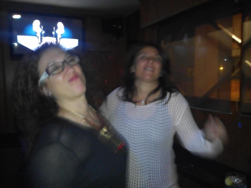 majolara66's tweet photo. Noche de sábado en @Pub_Atenea #pub_atenea http://t.co/X1Ye13zcYG