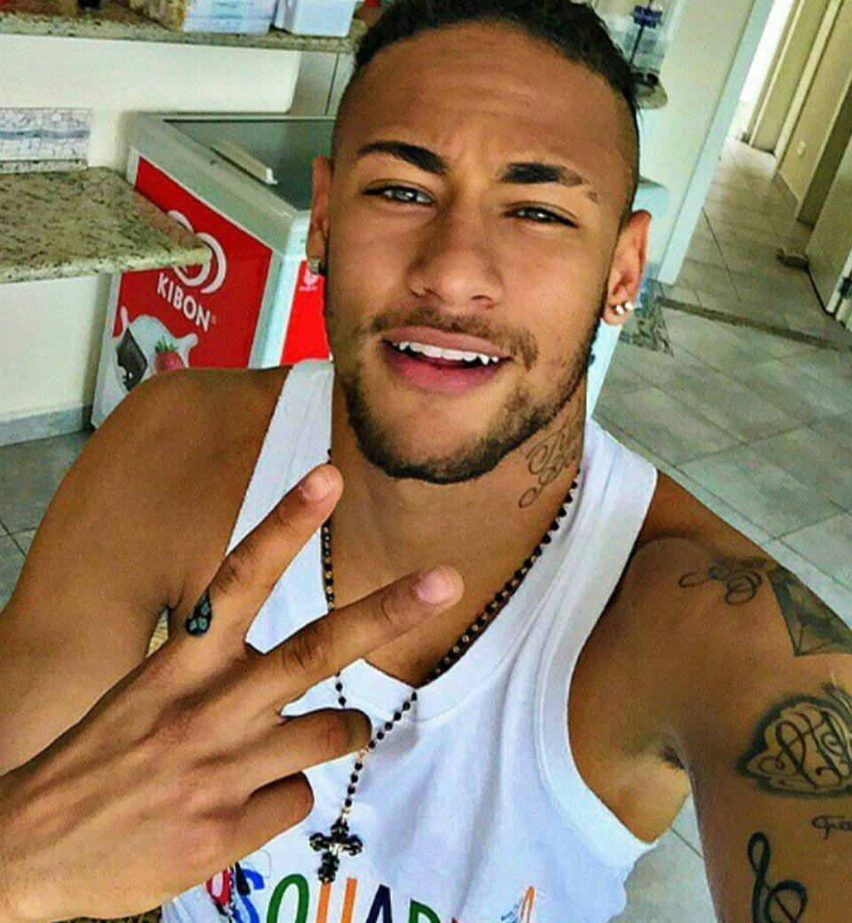 Gveero93's tweet photo. “@ElMejorCule: Neymar https://t.co/XIIFHkA94i” 😍😍"