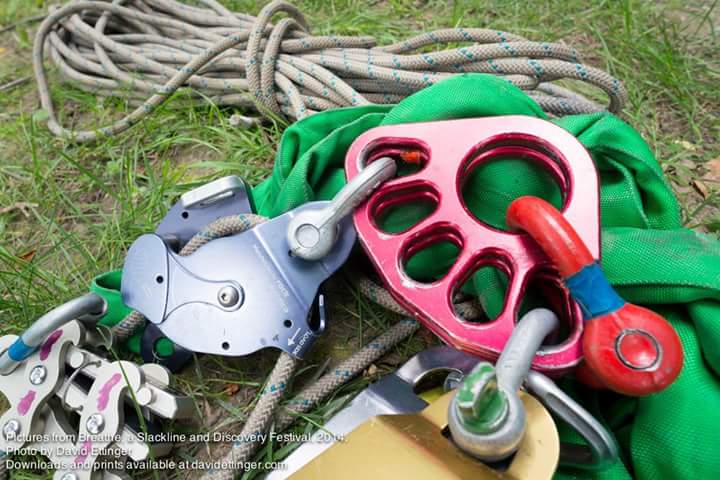 Slackline_CSA's tweet photo. Snow's melting, its #slacklife season again! http://t.co/wJaqtAHwYd