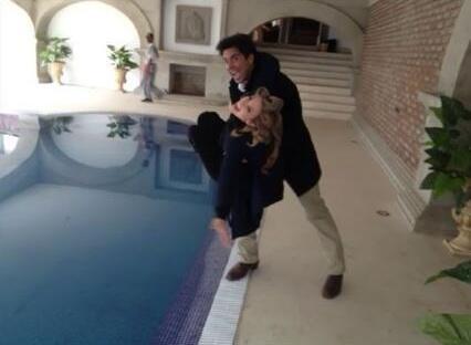 starimi94's tweet photo. “@dikoeroyan_: @aracelyarambula @jorgeluispila 🙊🙊🙊🙈🙈🙈🙈🙈😹😹😹😹 http://t.co/r0bnnY4Tq9”// Como Los Extraño mi #ParejaPerfecta 😍❤️✨😘 Hermosos!! 😍